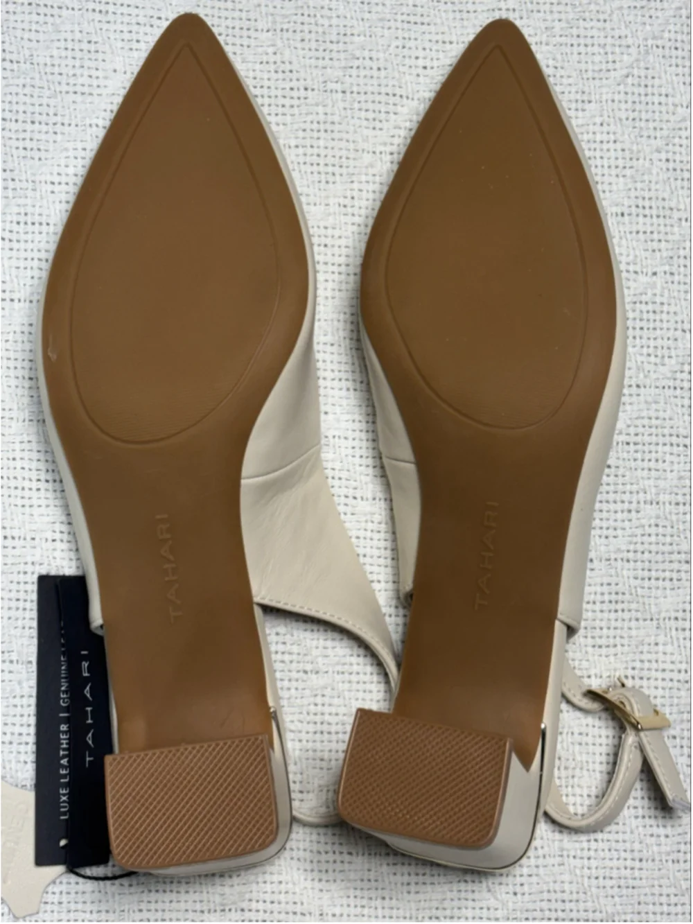 Tahari nwt luxe